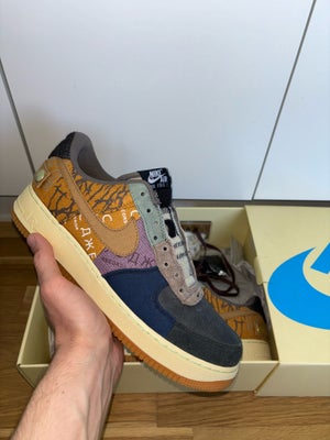 Sneakers, Nike TRAVIS SCOTT X AIR FORCE 1 LOW 'CACTUS JACK', str. 46,  Multi-Color/Muted Bronze/Foss