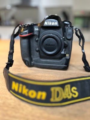 Nikon Nikon D4S, spejlrefleks, God, Nikon D4S inkl. rem, batteri, lader og brugsspor. Fungerer perfe