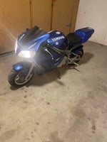 Yamaha, R1, 70 ccm