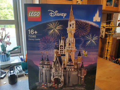 Lego andet, 71040, Disney castle
Ny og uåbnet
Absolut pænere end det nye slot 43222
Æsken er i perfe