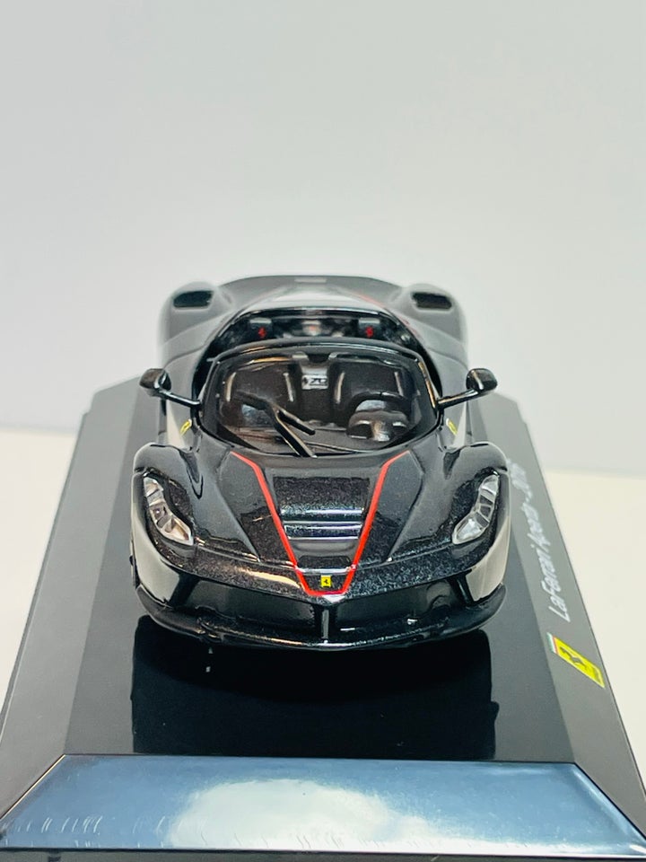 Modelbil, Ixo 2016 La Ferrari Aperta , skala 1:43