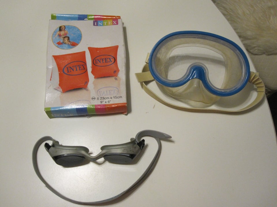 Svømmebriller og svømmevinger, Intex, Speedo