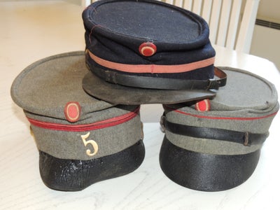 Militær, 3 DK KASKETTER MODEL 1911/1915 - ALLE FOR KR. 700, Dette er ialt 3 danske kasketter i model