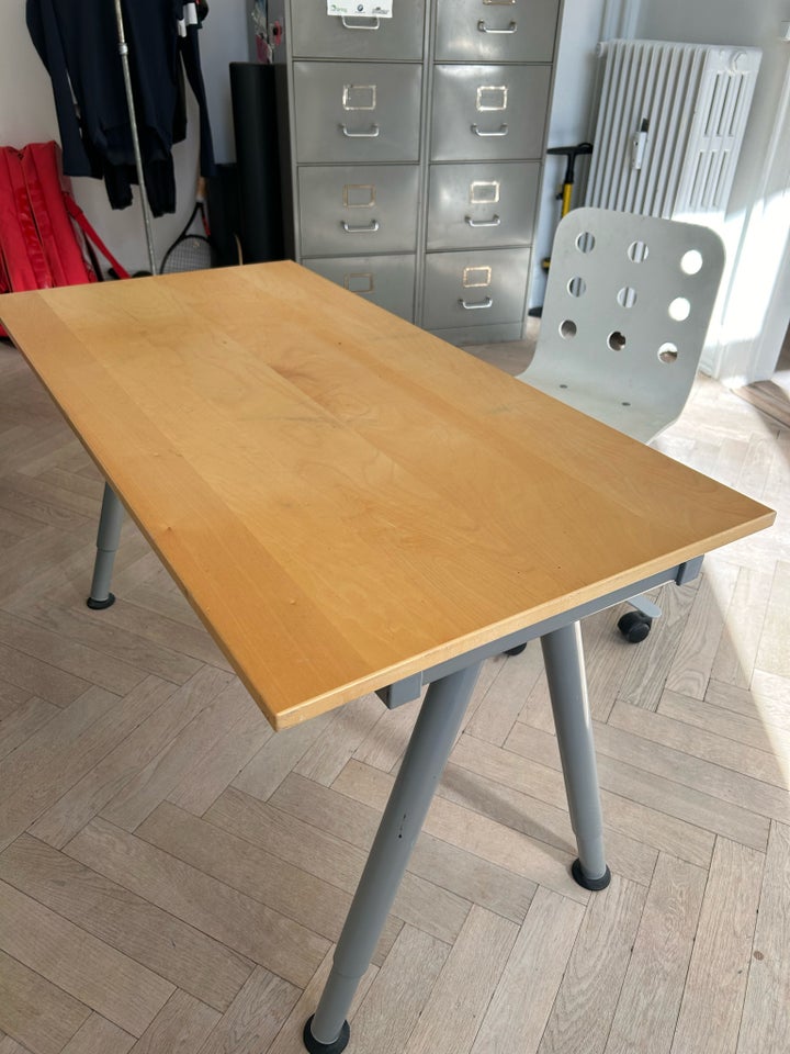 Skrivebord, IKEA