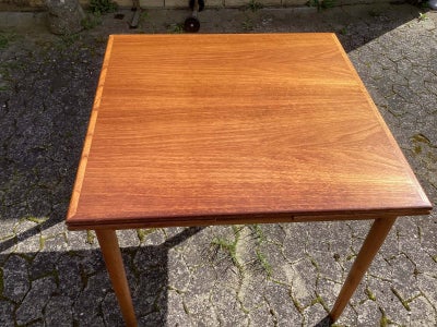 Spisebord, Teak, b: 87 l: 87, Lille meget velholdt teak spisebord med hollandsk udtræk måler 87x87 m