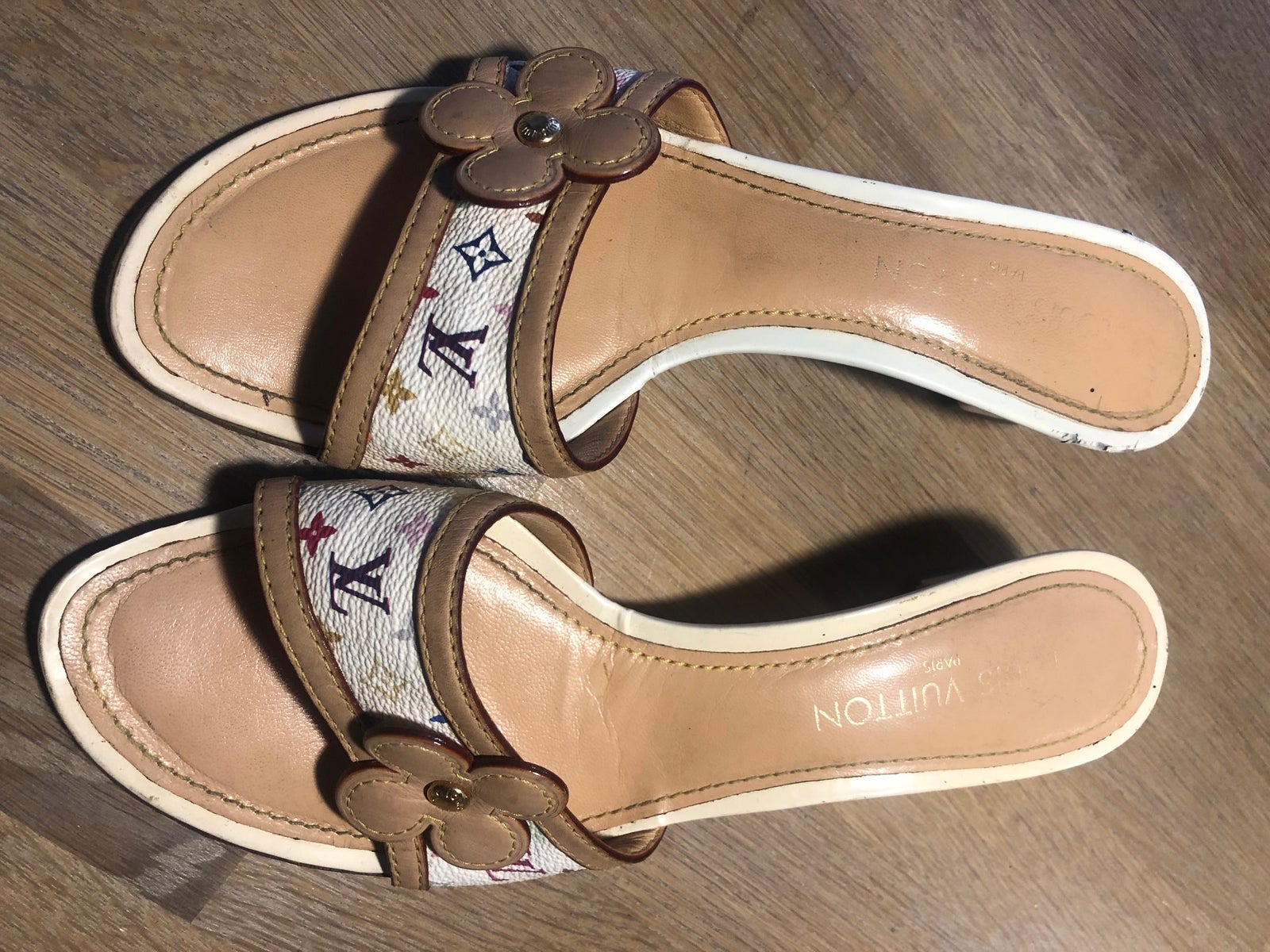 Leather sandals Louis Vuitton Multicolour size 40 EU in Leather - 32852280