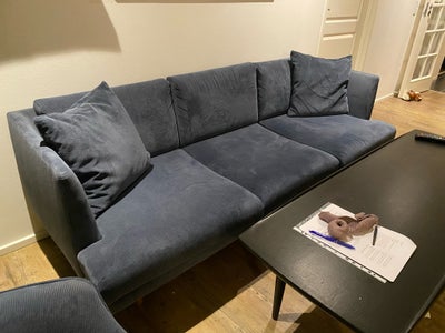 Sofagruppe, 
Fløjl er moderne igen - ligesom da vores forældre var unge. Og man forstår det jo idet 