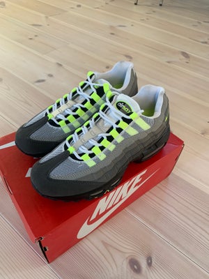 Sneakers, Nike Air Max 95 OG NEON, str. 43,  Ubrugt, ??Jeg har disse Air Max 95 OG NEON som højest e