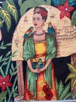 Stof, Stof med Frida Kahlo i ramme