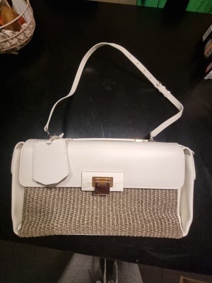 Skuldertaske, Balenciaga, læder, Almost brand new Balenciaga handbag/shoulder bag. Inside the bag, t