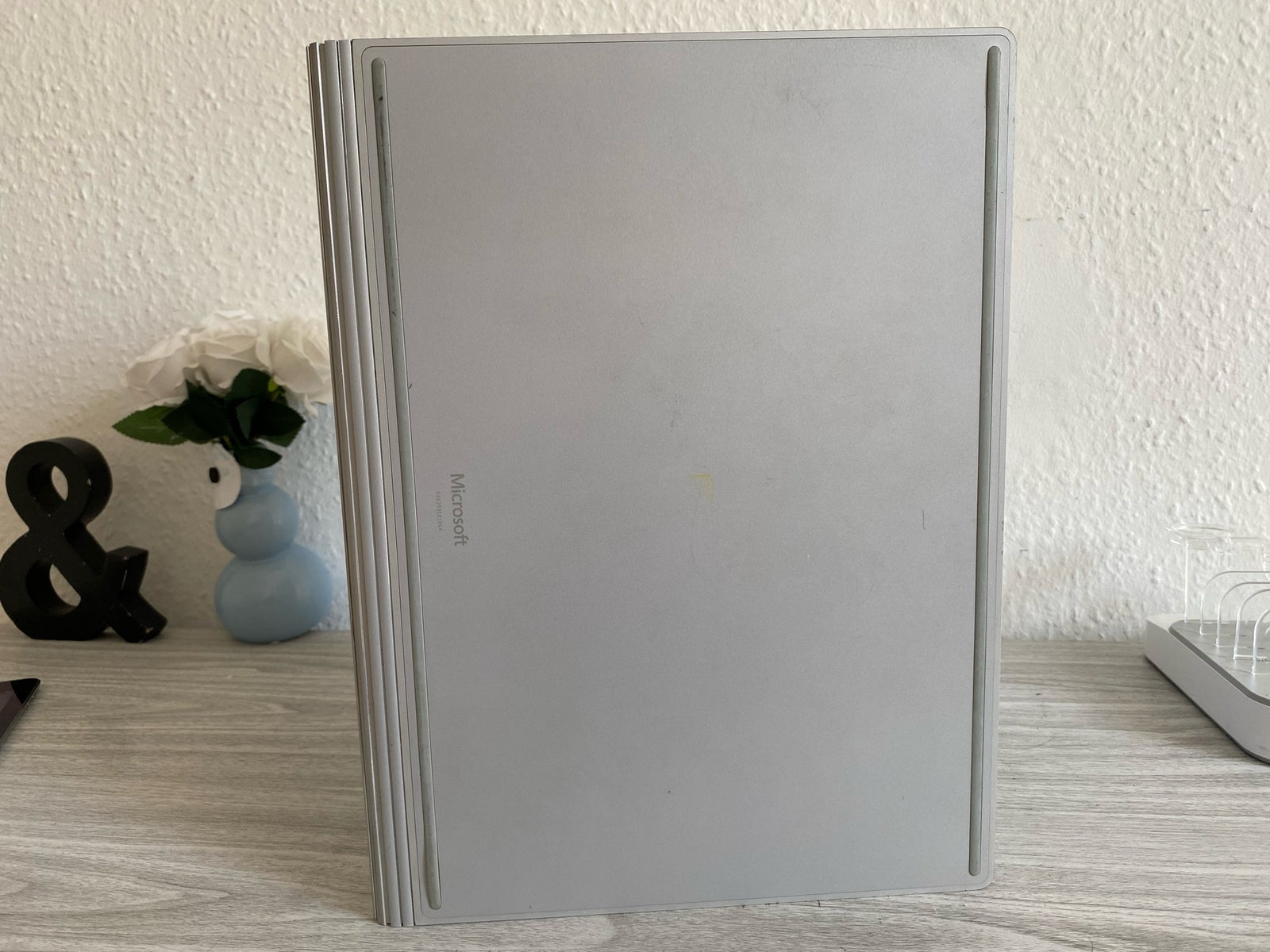 Microsoft Surface book 2, i7 GHz, 16 GB ram