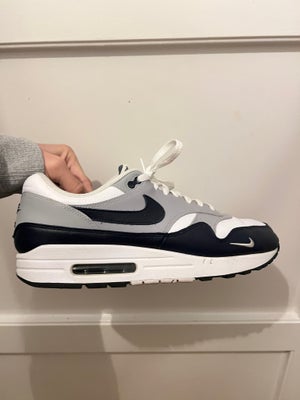 Sneakers, Nike, str. 47,5,  Hvid, Grå, Navy,  God men brugt, Hey sælge dette mega fede par Nike Air 