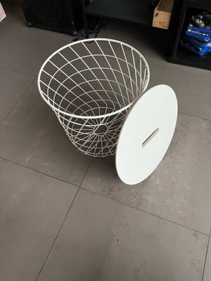 Sengebord, kVISTBRO Ikea, Nypris 499


Jeg skal bare af med det da det stor og fylder

Sælges 400kr 