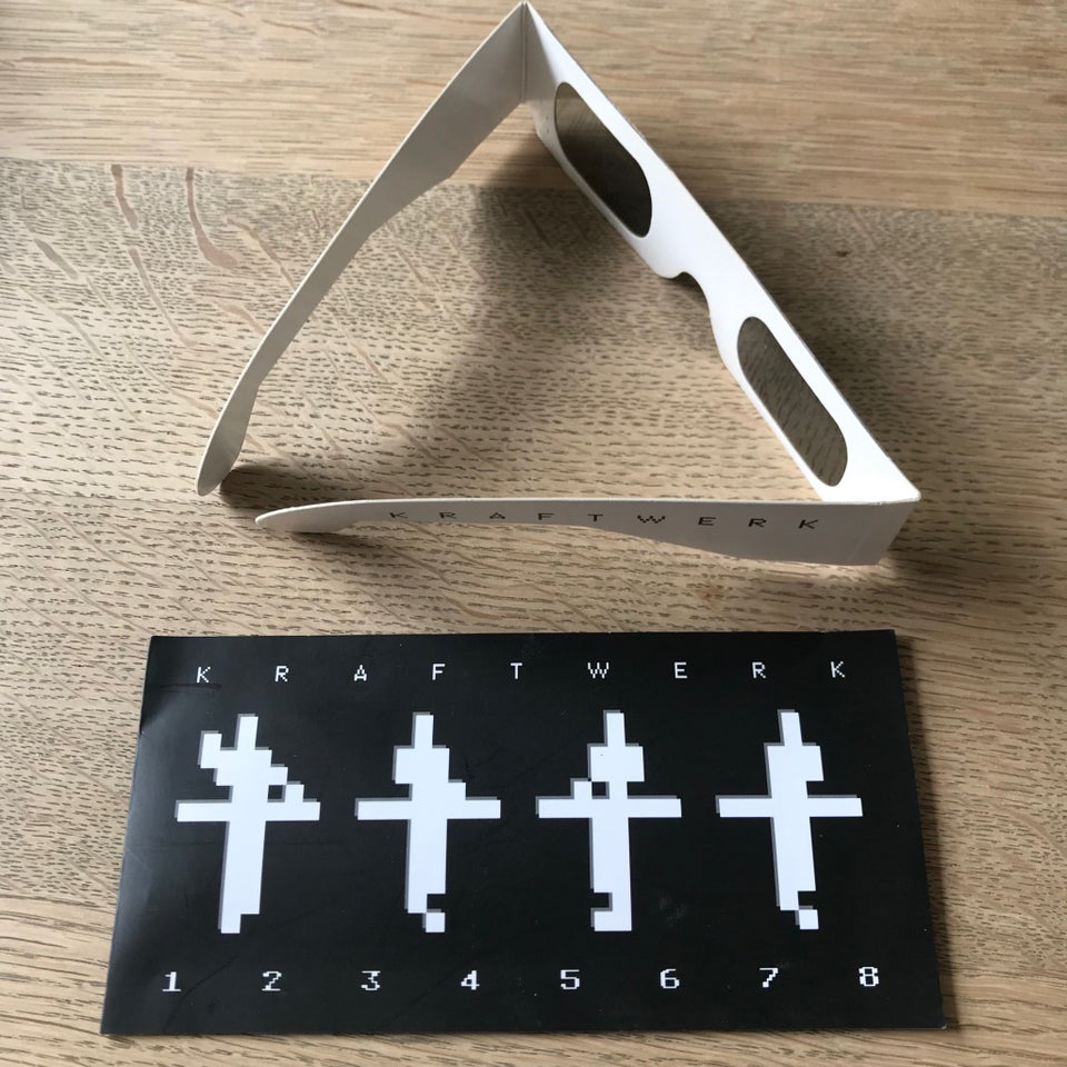 Andre samleobjekter, Kraftwerk 3-D briller i slipcase