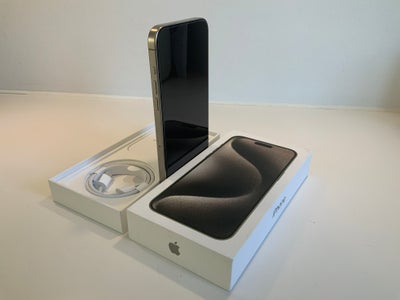 iPhone 15 Pro Max, 256 GB, grå, Perfekt, sælger min nye iphone 15 pro max 256gb i den flotte natural