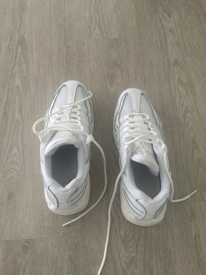 Sneakers, str. 39, Nike