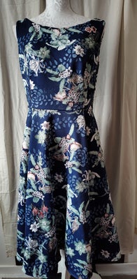 Anden kjole, Hearts and Roses London, str. XL,  Blå med blomster,  God men brugt, Fin 50'er kjole fr