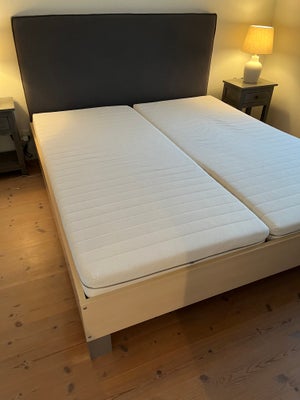 Elevationsseng, Drømmeland, b: 187 l: 205 h: 40, Pæn sengeramme fra Drømmeland med elevation og stor