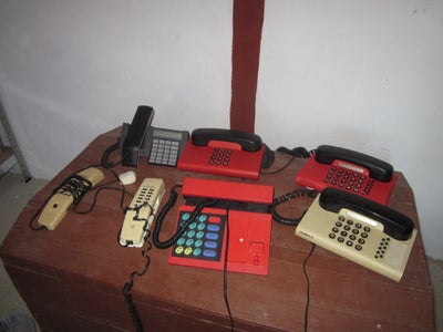 Telefon, Samling telefoner sælges, primært GNT men 2 B&O