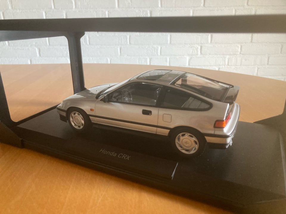 Modelbil, Honda CRX, skala 1:18