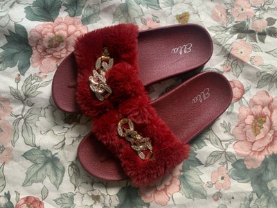 Sandaler, str. 39, Ella,  Bourdoux ,  Plast ,  Ubrugt, Lilla ‘pels’ sandaler str 39

De er ikke brug