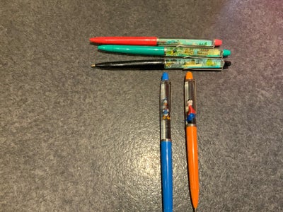 Kuglepenne, Disney kuglepenne, 5 x disney kuglepenne
Figurerne bevæger sig, når pennen vendes om
1 m