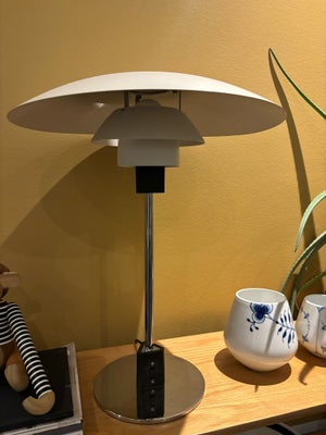 Arkitektlampe, PH, PH 4/3 Bordlampe - Louis Poulsen

Opgrader dit hjem med PH 4/3 Bordlampe fra Loui