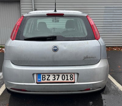 Fiat Punto, 1,4 16V Dynamic, Benzin, 2007, km 77800, grå, 5-dørs, Sælger denne Fiat Punto i grå, eft