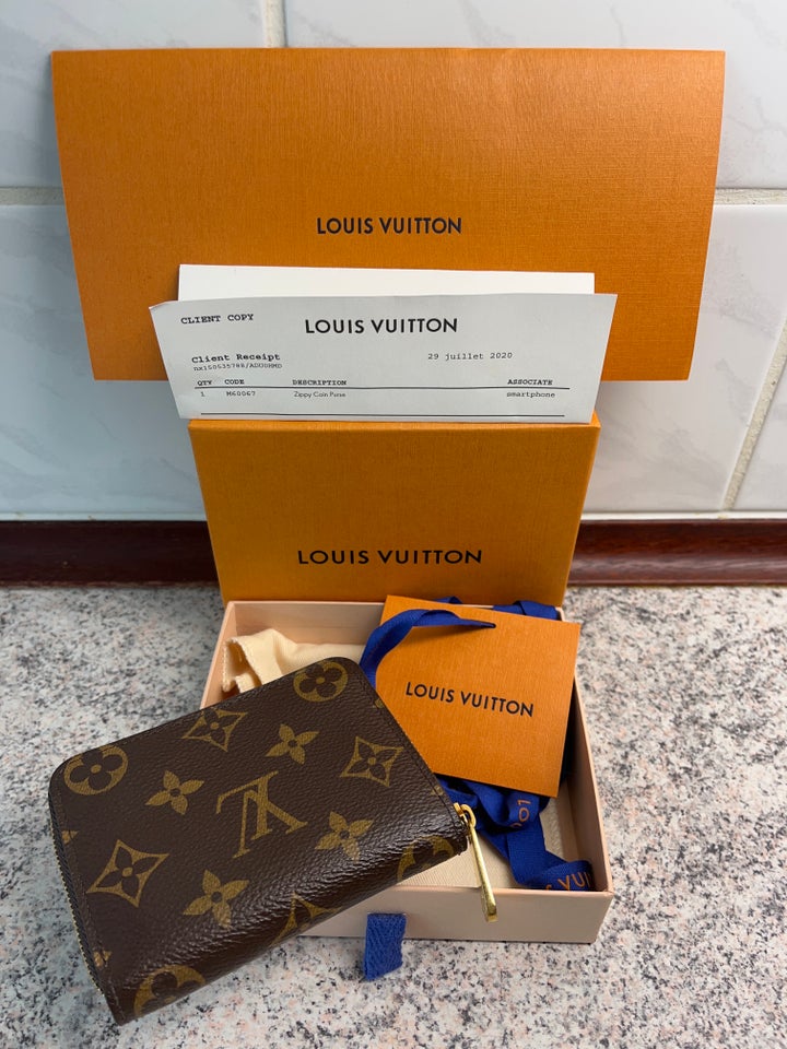 Pung, Louis Vuitton