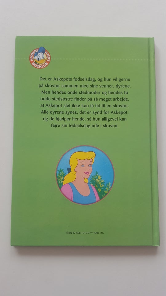 Dyrene hjælper Askepot, Disney