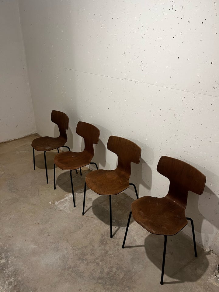 Arne Jacobsen, T stolen