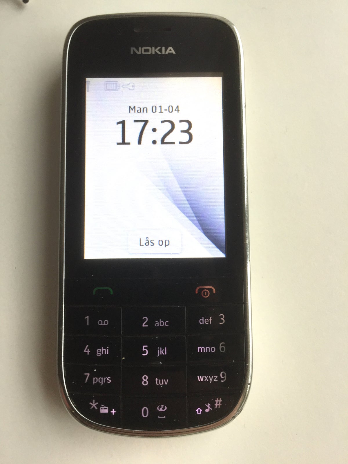Nokia 203