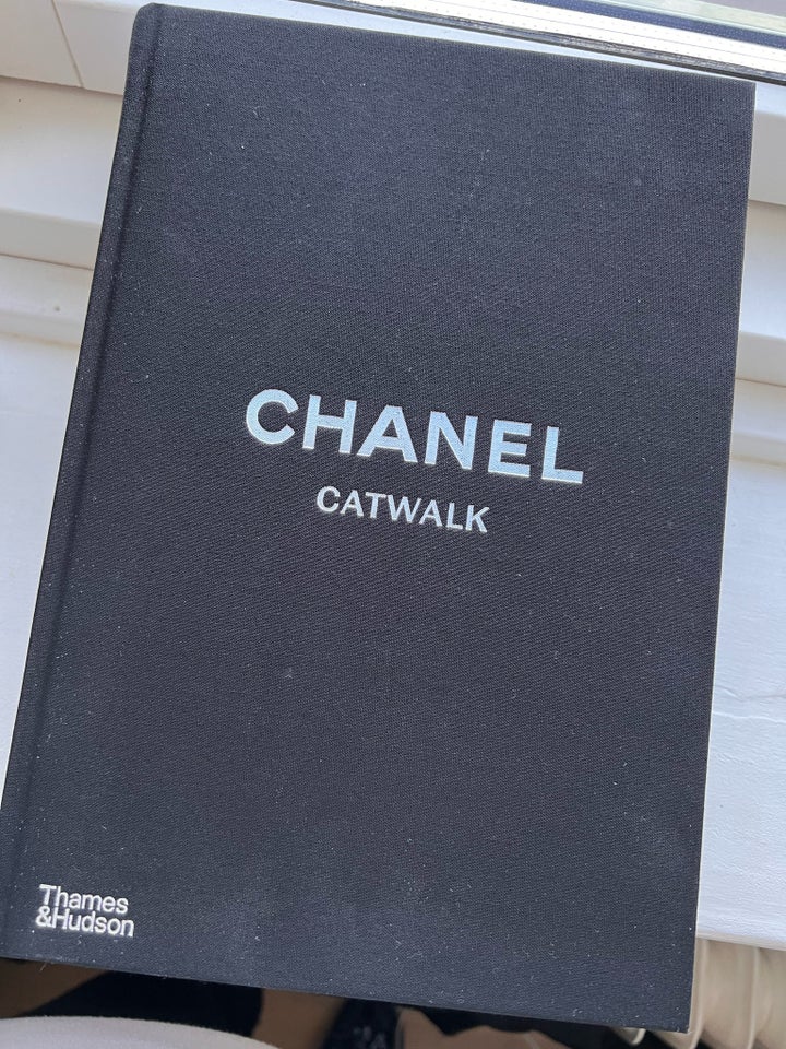 Chanel, Catwalk, anden bog