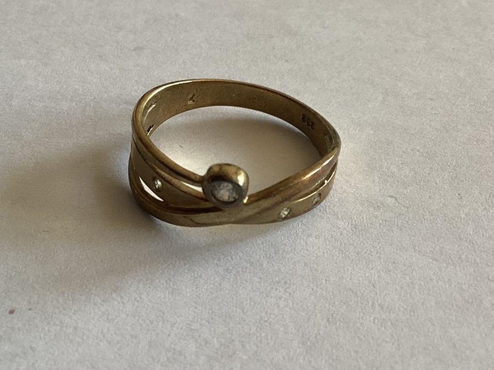 Fingerring, guld, Zirkon