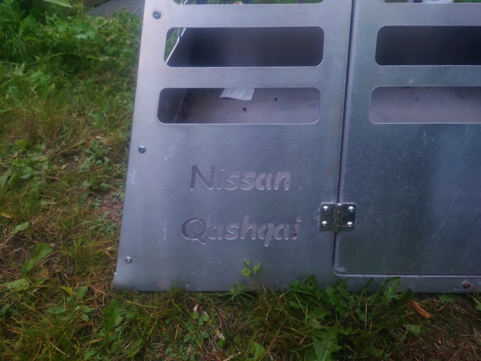 Hundebur, Nissan Qashqai