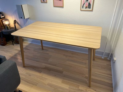 Spisebord, Ikea, Jeg sælger mit spisebord, da jeg har købt nyt.
Rigtig flot stand, næsten som nyt

B