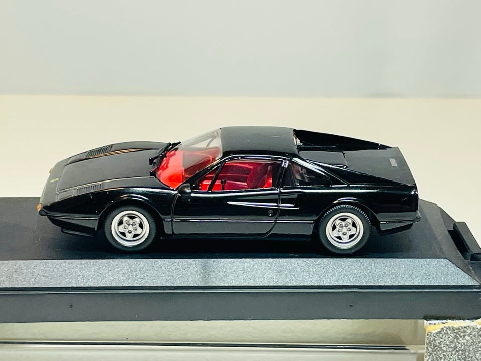 Modelbil, Vitesse 1977 Ferrari 308 GTB, skala 1:43