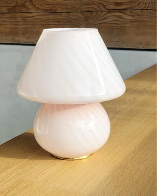 Anden bordlampe, Murano, Vintage Murano mushroom lampe i sjælden rosa farve med messing bund. Fremst