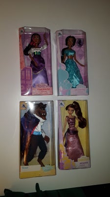 Barbie, Disney prinsesse dukker i æske, Disney prinsesse dukker i æske 

Esmaralda 
Jasmin / Aladdin