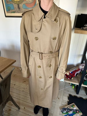| DBA - jakker og frakker til damer