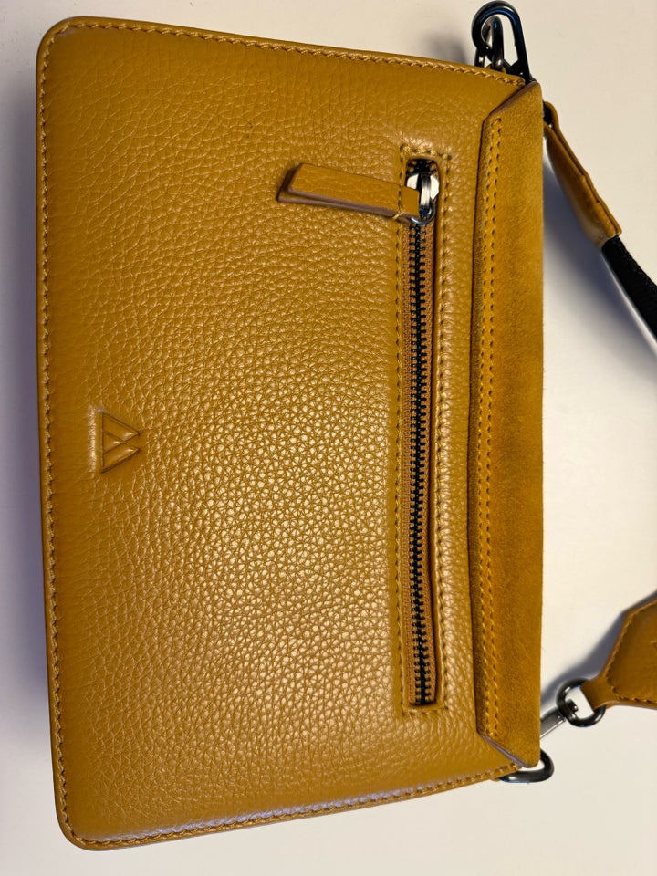 Crossbody, Markberg