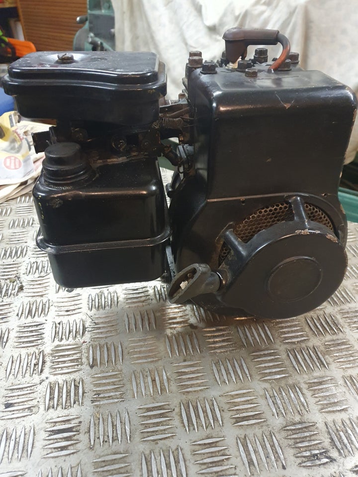 Briggs and Stratton motor