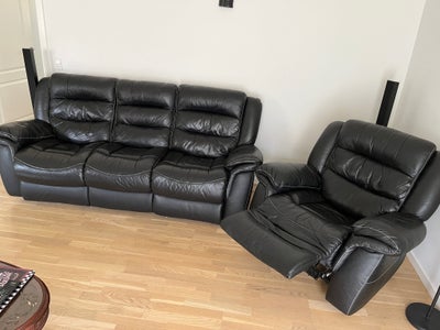 Sofagruppe, læder, 3 pers., Sort lædersofa (225x100) og lænestol (115x70) i god stand, ikke-ryger hu
