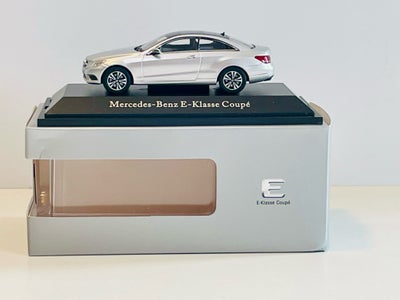 Modelbil, Kyosho Mercedes-Benz E-Klasse Coupe, skala 1:43, Kyosho: Mercedes-Benz E-Klasse Coupe

1:4