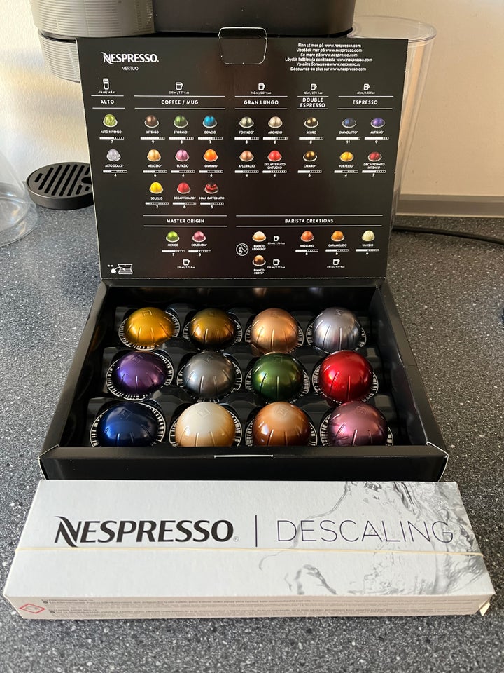 Nespressomaskine med kande , Nespresso Vertuo Next C,