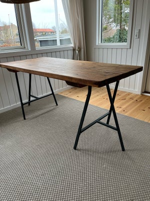 Spisebord, Planker og metal, b: 72 l: 160, Flot og rustikt plankebord med understel i metal