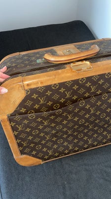 Kuffert, Louis Vuitton, Sælger min smukke Louis Vuitton kuffert, da jeg skal flytte
Man kan bruge de