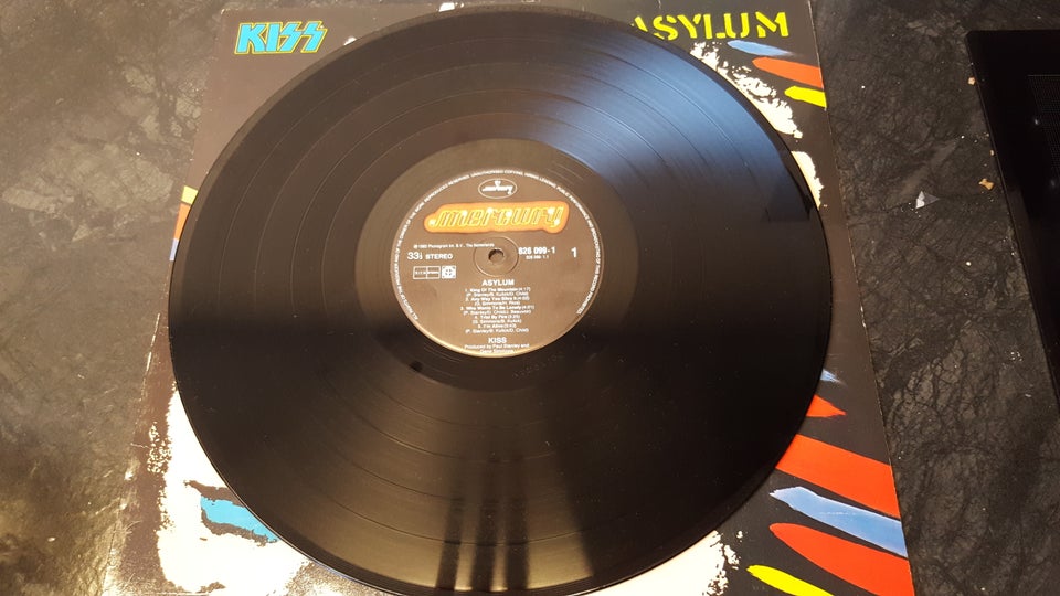 LP, Kiss, Asylum (1985)