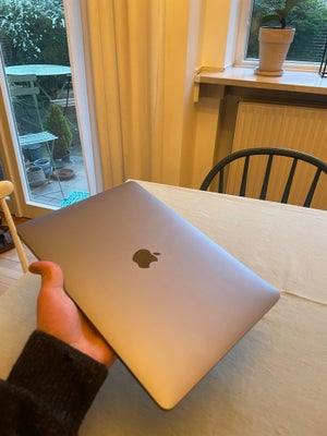 MacBook Pro, MacBook Pro, 2019 med touchbar, Perfekt, MacBook Pro 2019 “13 med touchbar.
Den har for