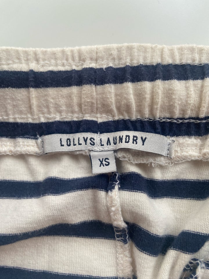 Andet, Lollys Laundry, str. 34